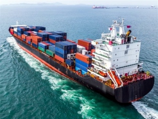 Líneas navieras proyectan primeros vientos en contra debido a la disminución de la demanda global
