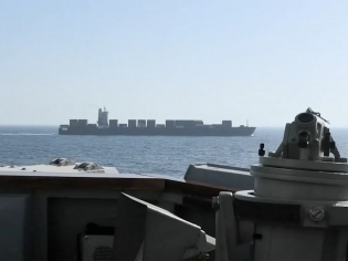 Tránsitos continúan en mínimos en el Estrecho de Ormuz, mientras plazo de alto al fuego entre EE.UU. e Irán llega a su fin